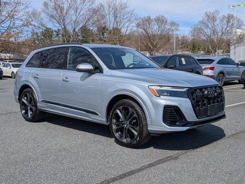 2025 Audi Q7 55 Premium Plus
