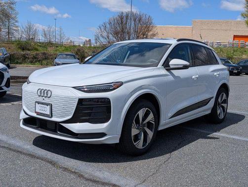 2025 Audi Q6 e-tron Premium Plus quattro