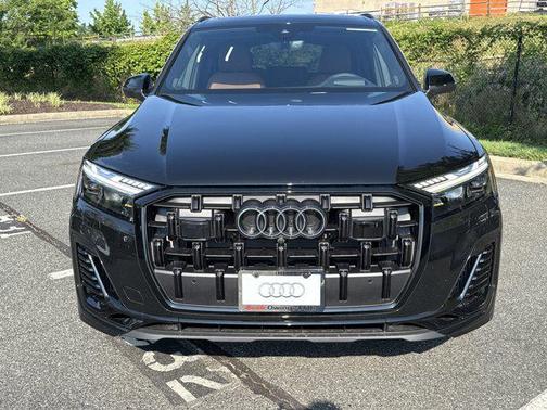 2025 Audi Q7 55 Prestige