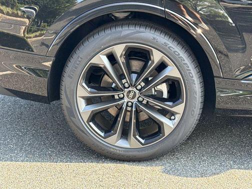 2025 Audi Q7 55 Prestige