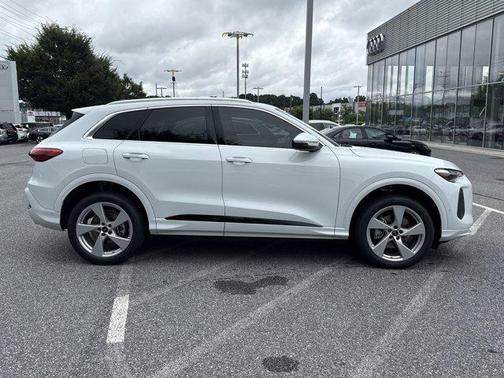 2025 Audi Q5 Premium Plus