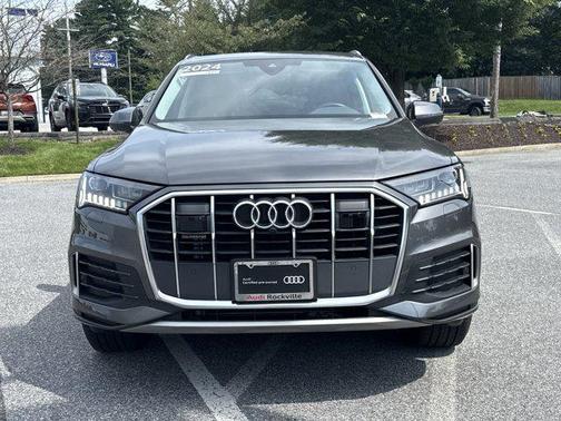 2024 Audi Q7 45 Premium Plus