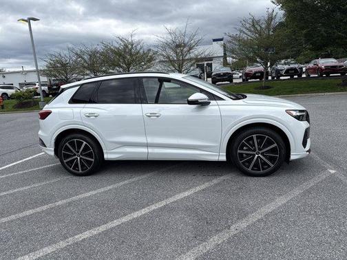 2025 Audi Q4 e-tron Premium 45 quattro