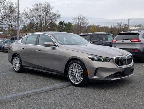 2024 BMW 530 i xDrive