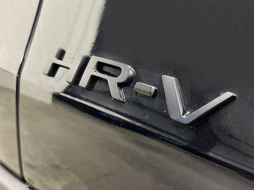 Crystal Black Pearl 2027 Honda HR-V Sport