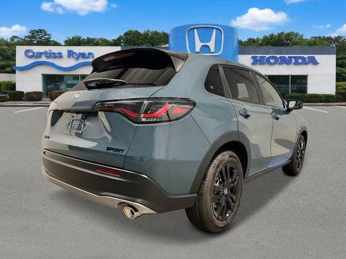 Nordic Forest Pearl 2027 Honda HR-V Sport