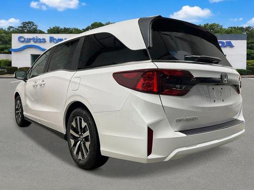 Platinum White Pearl 2026 Honda Odyssey EX-L