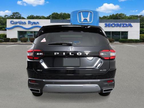Crystal Black Pearl 2026 Honda Pilot Elite
