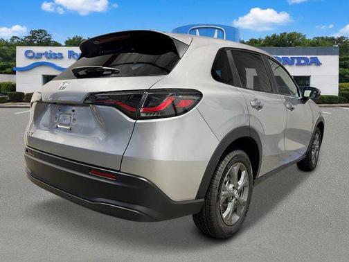 Solar Silver Metallic 2027 Honda HR-V LX