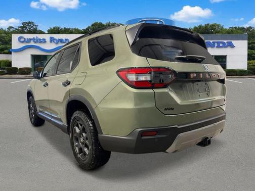 Ash Green Metallic 2026 Honda Pilot TrailSport