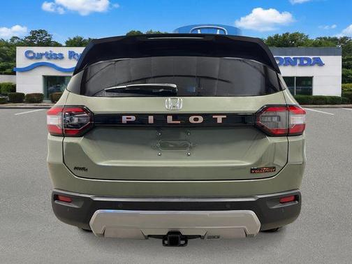 Ash Green Metallic 2026 Honda Pilot TrailSport