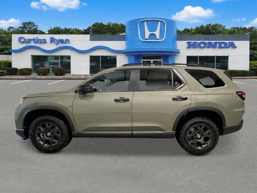 Ash Green Metallic 2026 Honda Pilot TrailSport