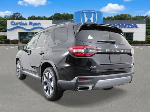 Crystal Black Pearl 2026 Honda Pilot Elite