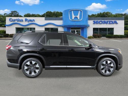 Crystal Black Pearl 2026 Honda Pilot Elite