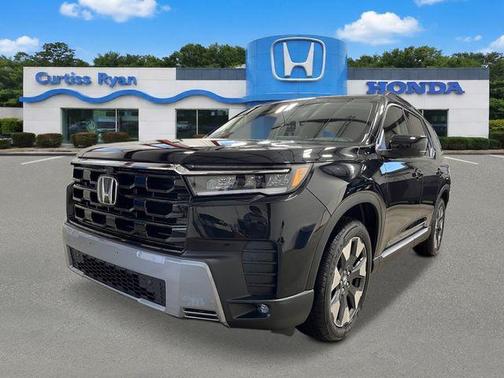 Crystal Black Pearl 2026 Honda Pilot Touring 8-Passenger