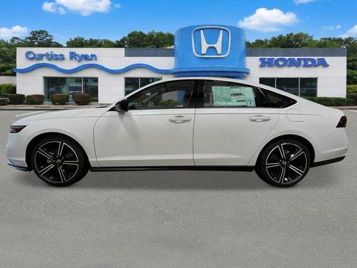 Platinum White Pearl 2026 Honda Accord SE