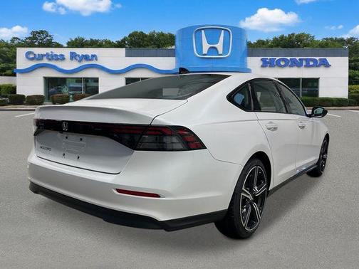 Platinum White Pearl 2026 Honda Accord SE