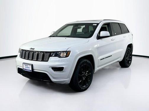 2022 Jeep Grand Cherokee Laredo
