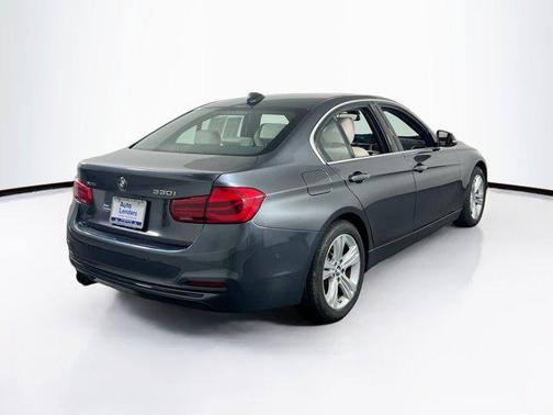 2018 BMW 330 xDrive