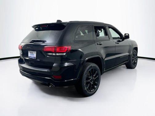 2022 Jeep Grand Cherokee Laredo