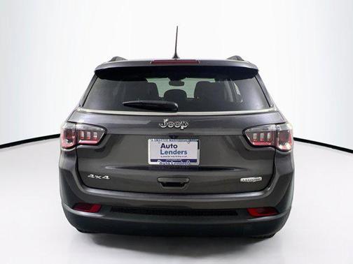 Granite Crystal Metallic Clearcoat 2022 Jeep Compass Latitude