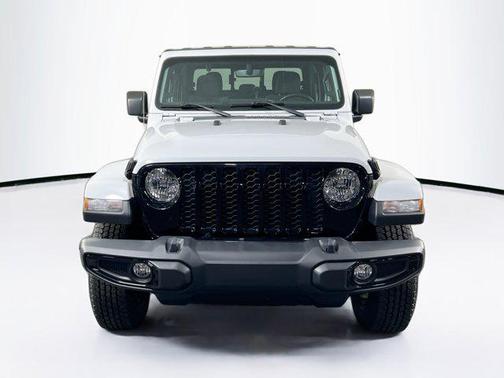 2022 Jeep Gladiator Altitude 4x4