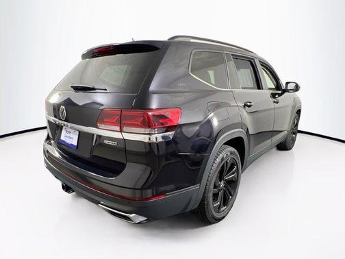 2022 Volkswagen Atlas 3.6L SE w/Technology
