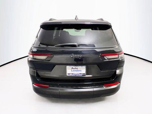 Diamond Black Crystal Pearlcoat 2023 Jeep Grand Cherokee L Altitude