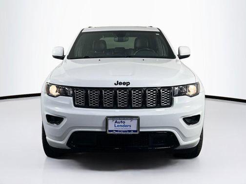 2022 Jeep Grand Cherokee Laredo