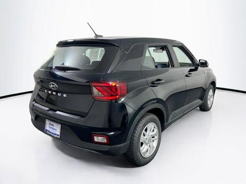 2023 Hyundai VENUE SE