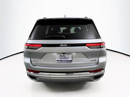 2022 Jeep Grand Cherokee Overland