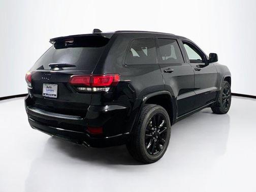 2022 Jeep Grand Cherokee Laredo