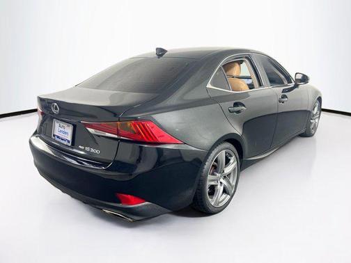 2018 Lexus IS 300 Base