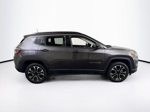 Granite Crystal Metallic Clearcoat 2022 Jeep Compass Limited
