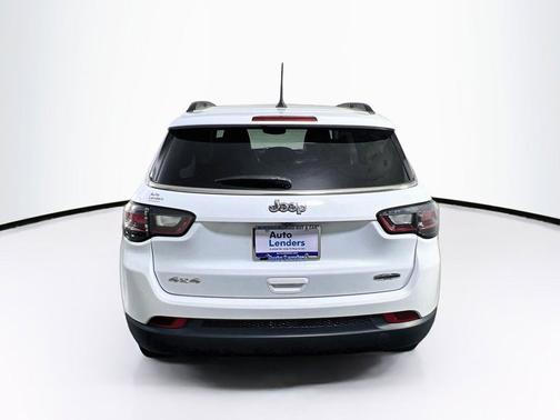 Bright White Clearcoat 2022 Jeep Compass Latitude Lux