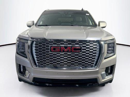 Pearl Beige Metallic 2022 GMC Yukon XL SLE