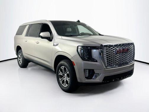 Pearl Beige Metallic 2022 GMC Yukon XL SLE
