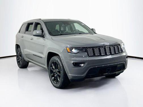 2022 Jeep Grand Cherokee Laredo