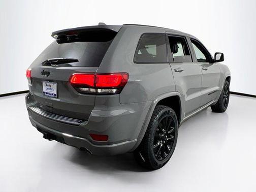 2022 Jeep Grand Cherokee Laredo