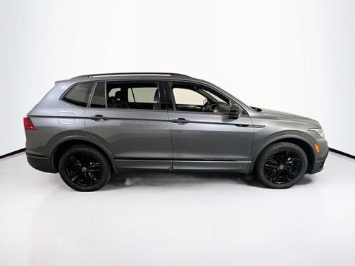 2022 Volkswagen Tiguan 2.0T SE R-Line Black 4MOTION