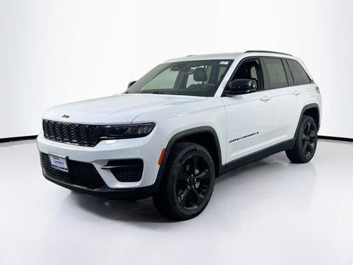 Bright White Clearcoat 2023 Jeep Grand Cherokee Altitude