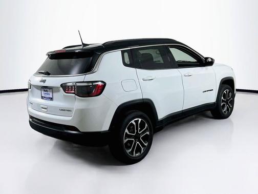 Bright White Clearcoat 2022 Jeep Compass Limited