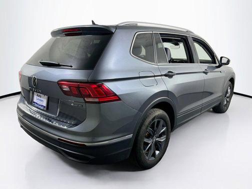 Platinum Gray Metallic 2022 Volkswagen Tiguan 2.0T SE 4MOTION