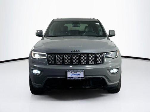 2022 Jeep Grand Cherokee Laredo