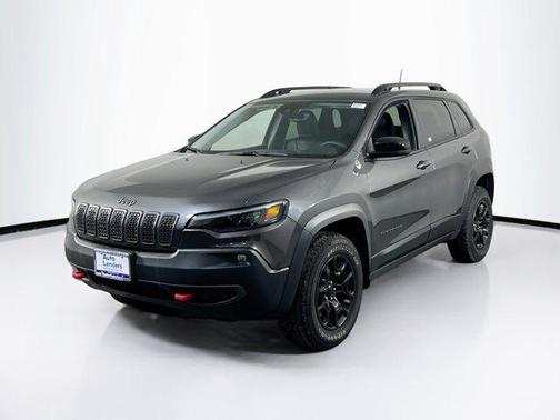 Granite Crystal Metallic Clearcoat 2022 Jeep Cherokee Trailhawk