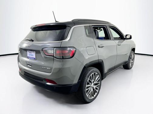 Sting-Gray Clearcoat 2023 Jeep Compass Limited