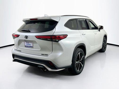 2022 Toyota Highlander XSE