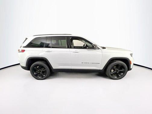 2023 Jeep Grand Cherokee Limited X