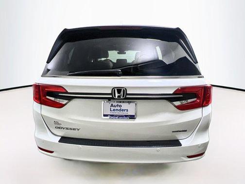 Platinum White Pearl 2023 Honda Odyssey Touring