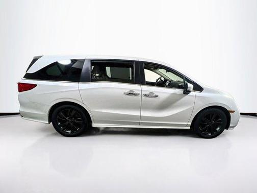 Platinum White Pearl 2023 Honda Odyssey Touring